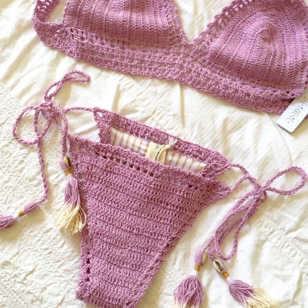 NWT♥️ SHE MADE ME FREE PEOPLE LILAC PINK CROCHET SIDE TIE BIKINI BOTTOM sz S/M